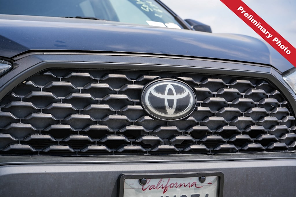 Thumbnail: 2022 Toyota Corolla Cross - 6