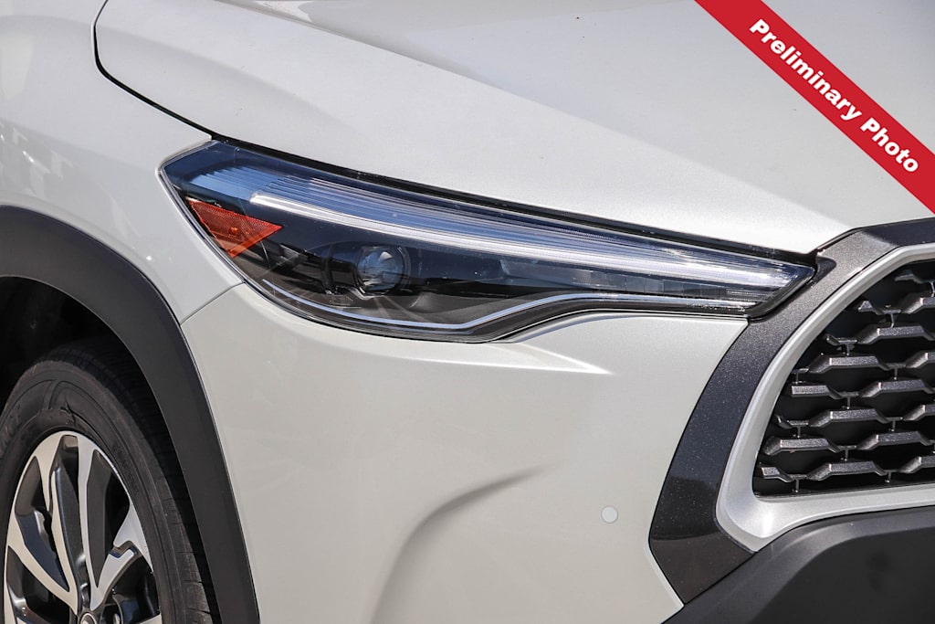Thumbnail: 2023 Toyota Corolla Cross - 14