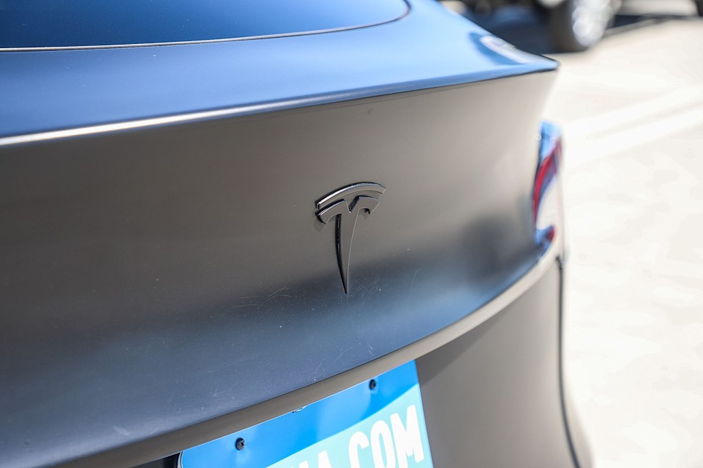 Thumbnail: 2023 Tesla Model Y - 19