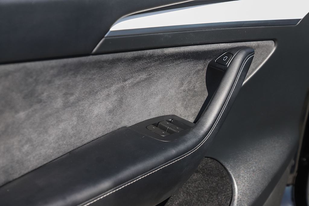Thumbnail: 2023 Tesla Model Y - 23