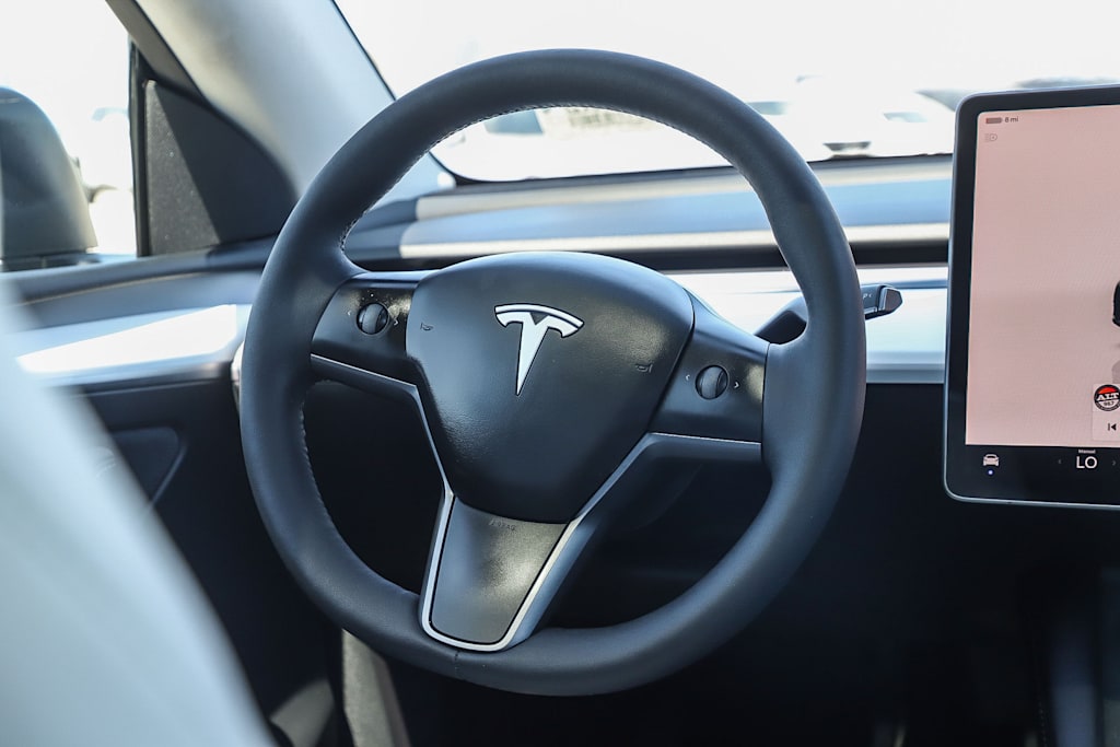 Thumbnail: 2023 Tesla Model Y - 8