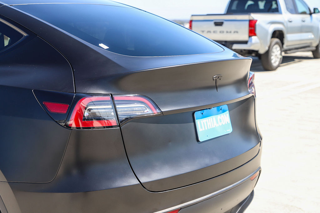 Thumbnail: 2023 Tesla Model Y - 20