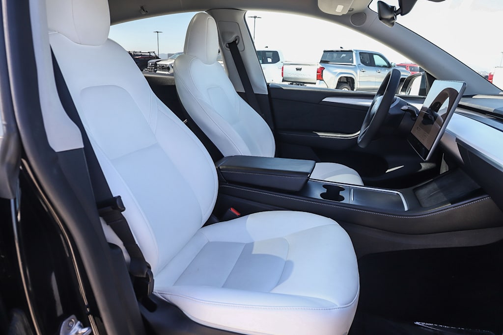Thumbnail: 2023 Tesla Model Y - 9