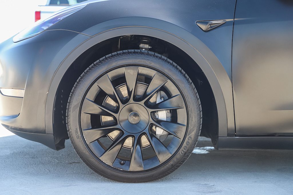 Thumbnail: 2023 Tesla Model Y - 7