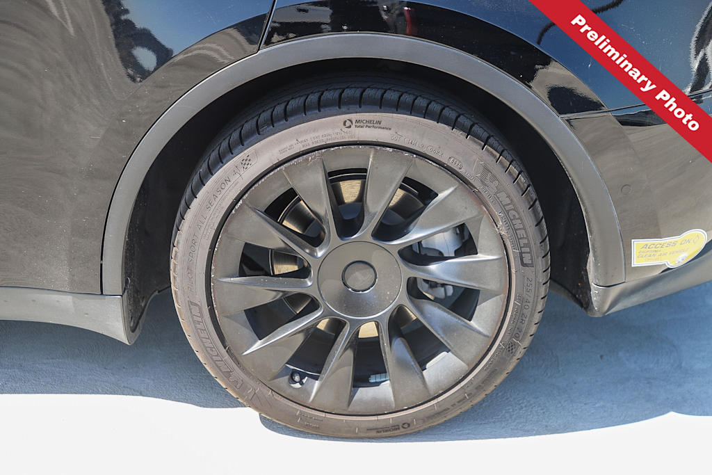 Thumbnail: 2022 Tesla Model Y - 16