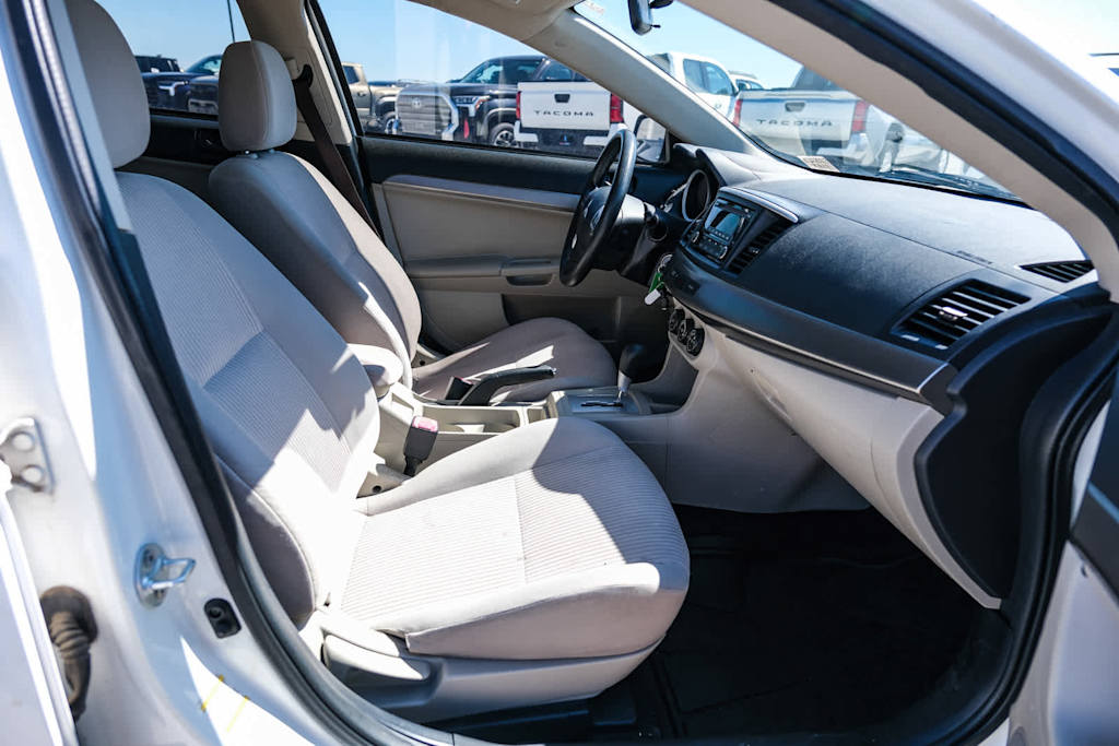 Thumbnail: 2014 Mitsubishi Lancer - 8