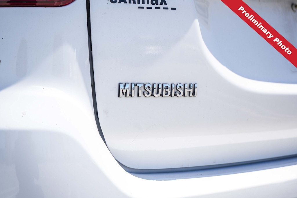 Thumbnail: 2019 Mitsubishi Outlander - 6
