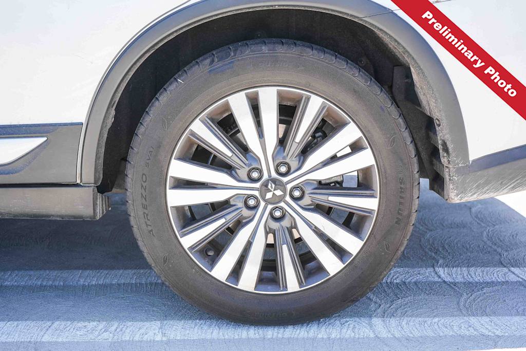 Thumbnail: 2019 Mitsubishi Outlander - 7
