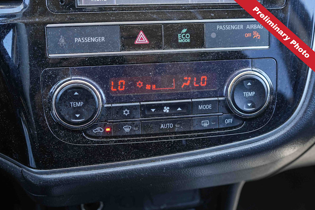 Thumbnail: 2019 Mitsubishi Outlander - 21