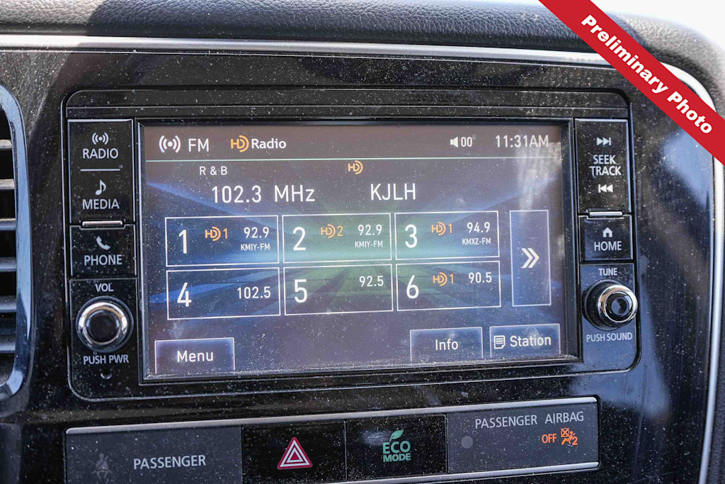 Thumbnail: 2019 Mitsubishi Outlander - 10