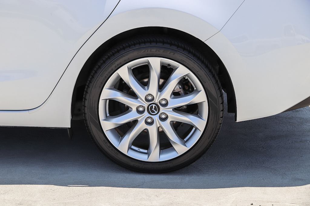 Thumbnail: 2016 Mazda Mazda3 - 21