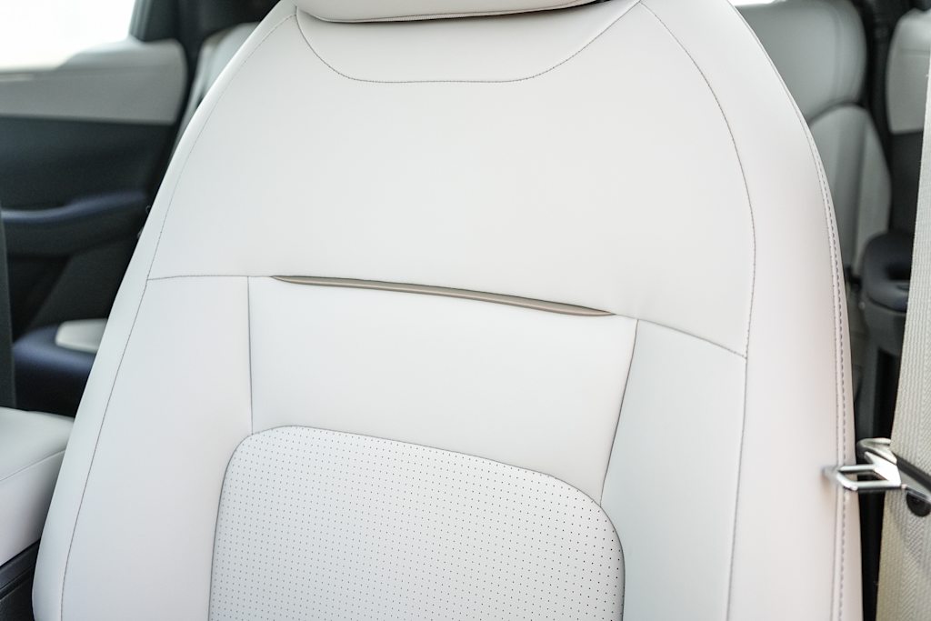 Thumbnail: 2026 Nissan Leaf - 26