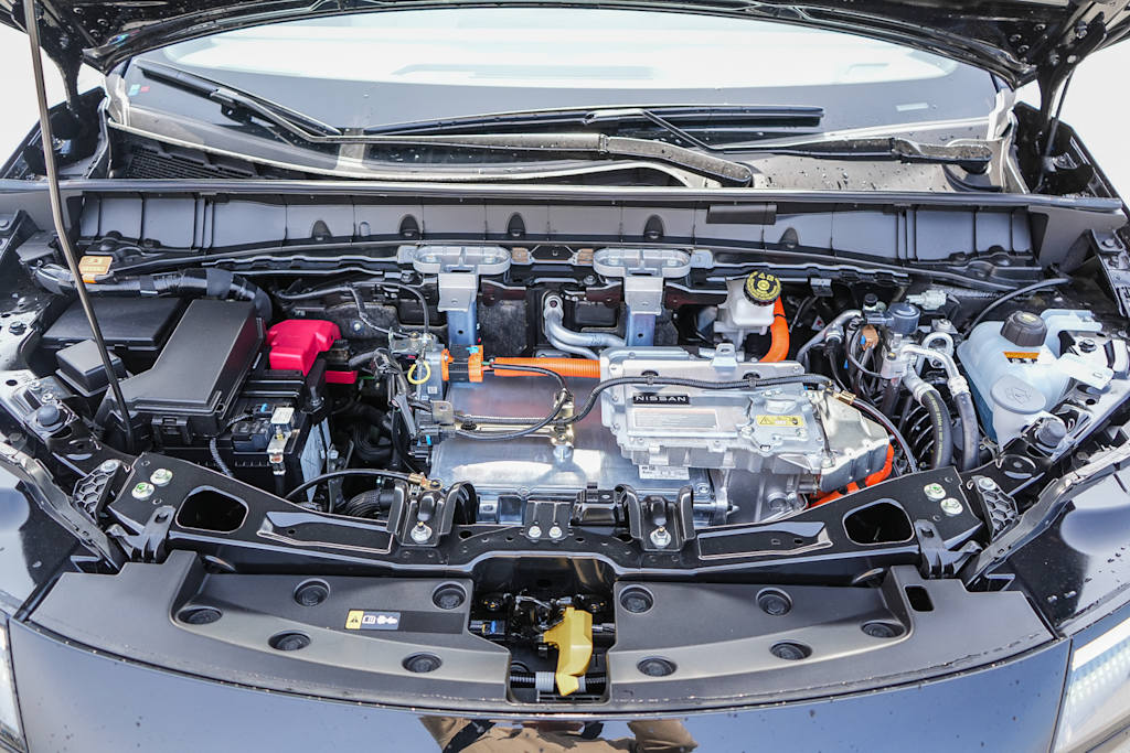 Thumbnail: 2026 Nissan Leaf - 8