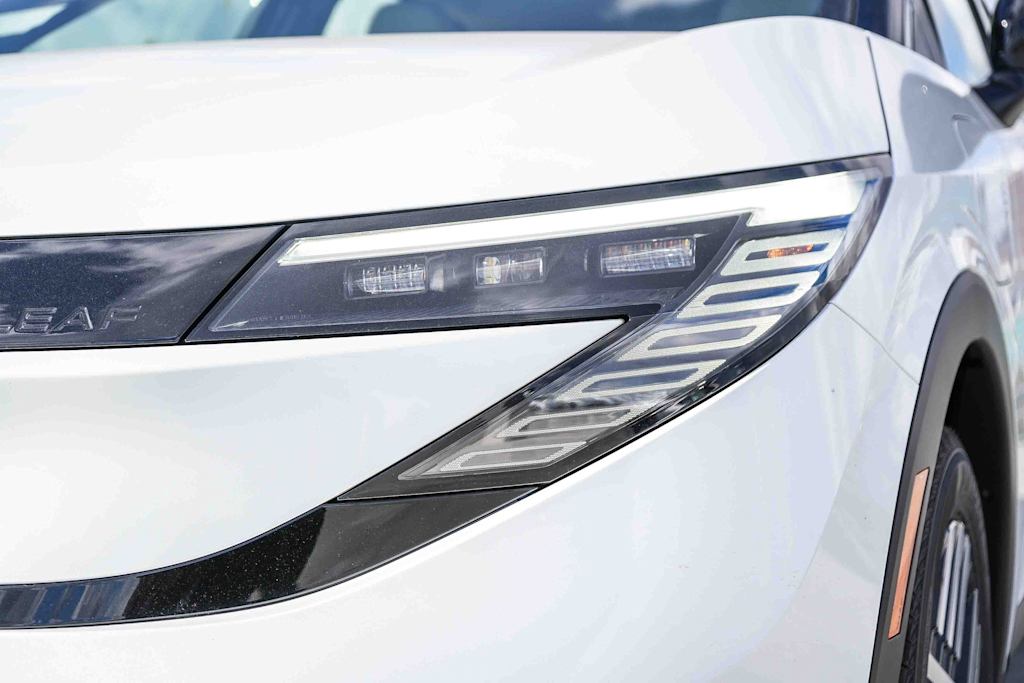 Thumbnail: 2026 Nissan Leaf - 17