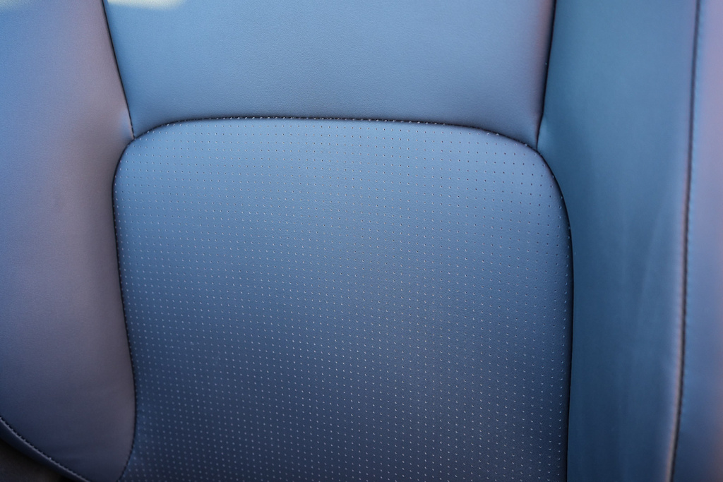 Thumbnail: 2026 Nissan Leaf - 26