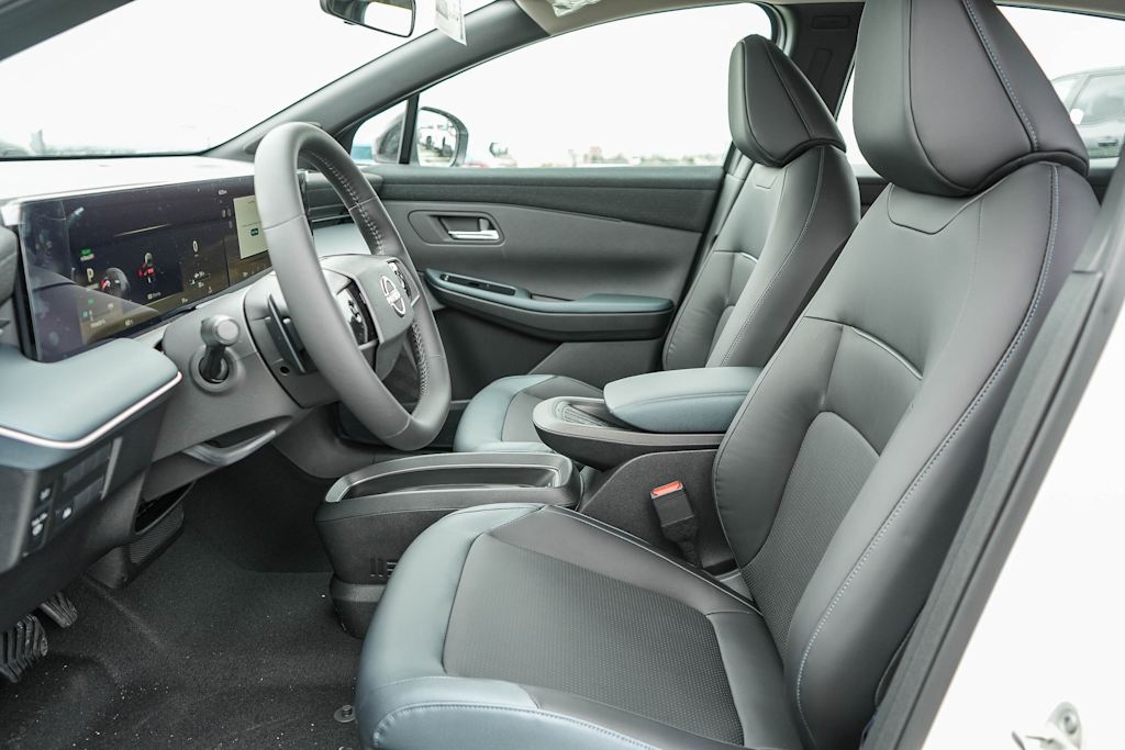 Thumbnail: 2026 Nissan Leaf - 11