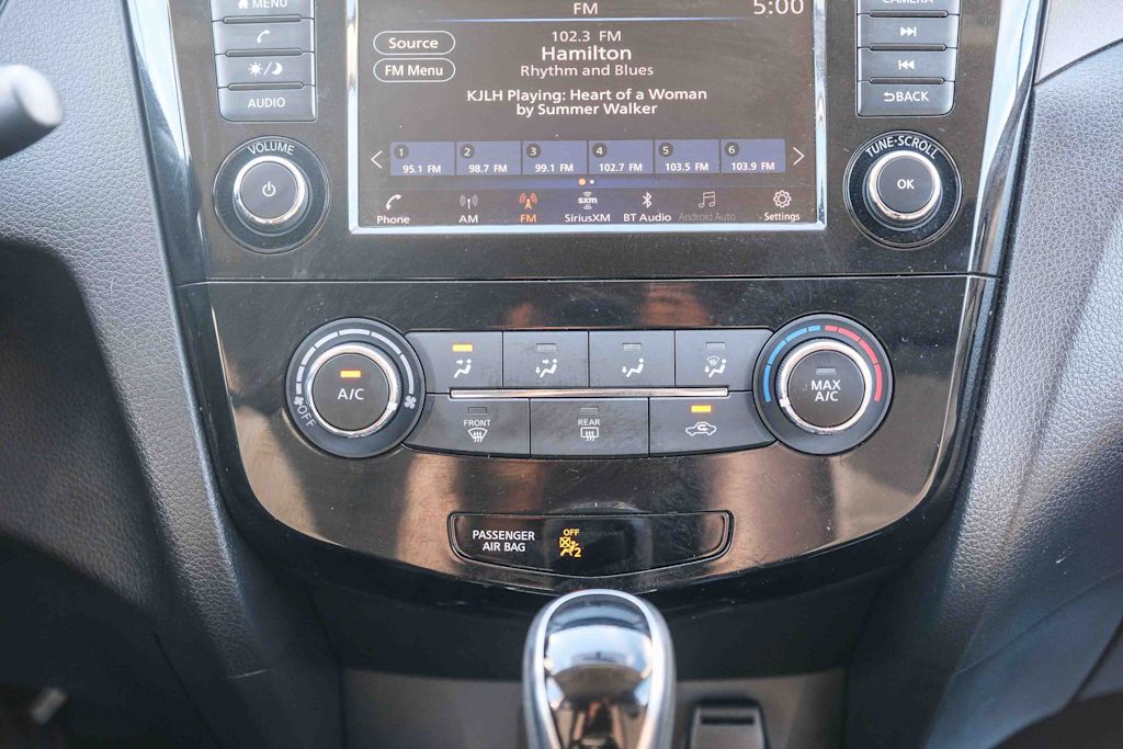 Thumbnail: 2019 Nissan Rogue Sport - 23