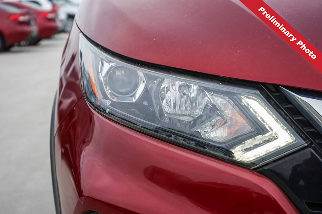 Thumbnail: 2020 Nissan Rogue Sport - 12