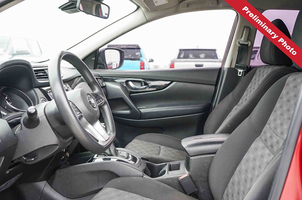 Thumbnail: 2020 Nissan Rogue Sport - 6