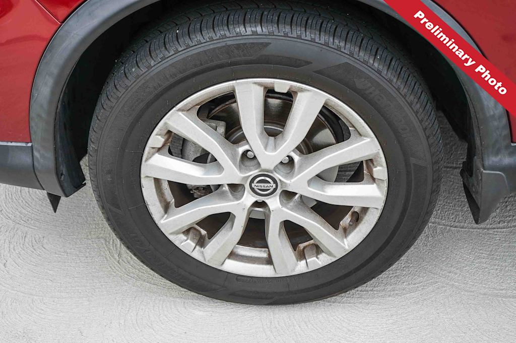 Thumbnail: 2020 Nissan Rogue Sport - 16