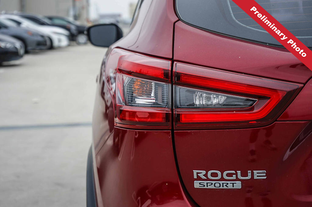 Thumbnail: 2020 Nissan Rogue Sport - 15