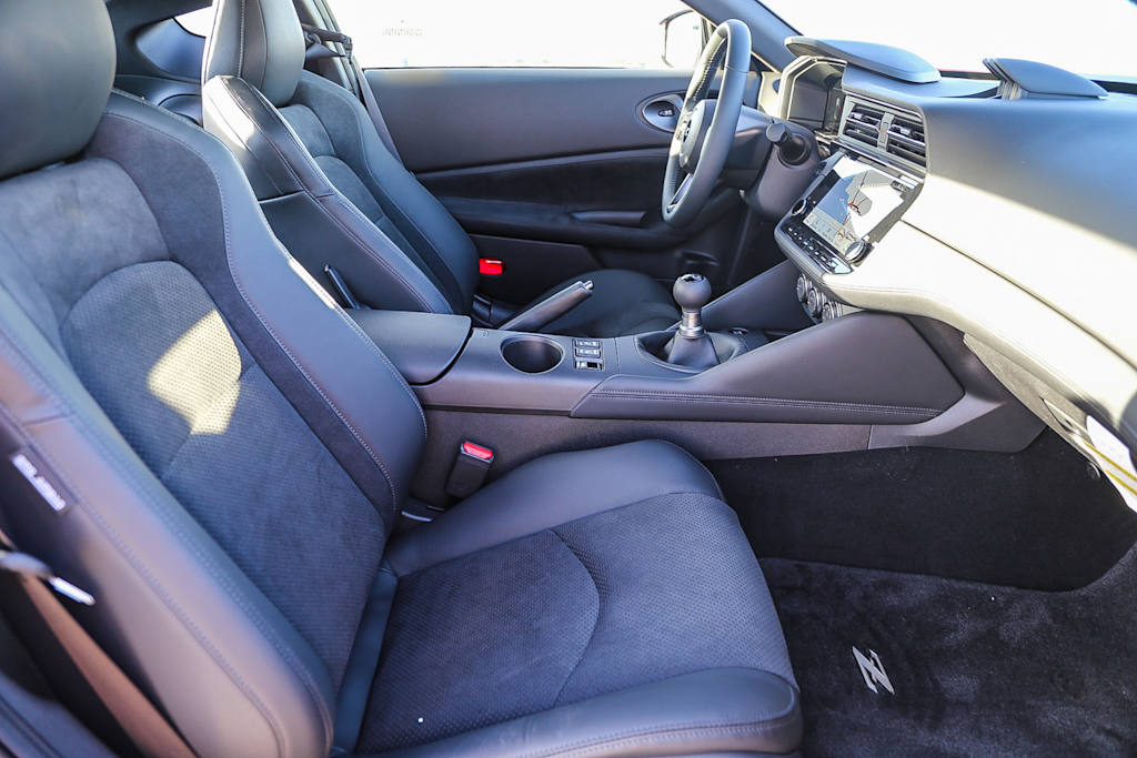 Thumbnail: 2025 Nissan Z - 8