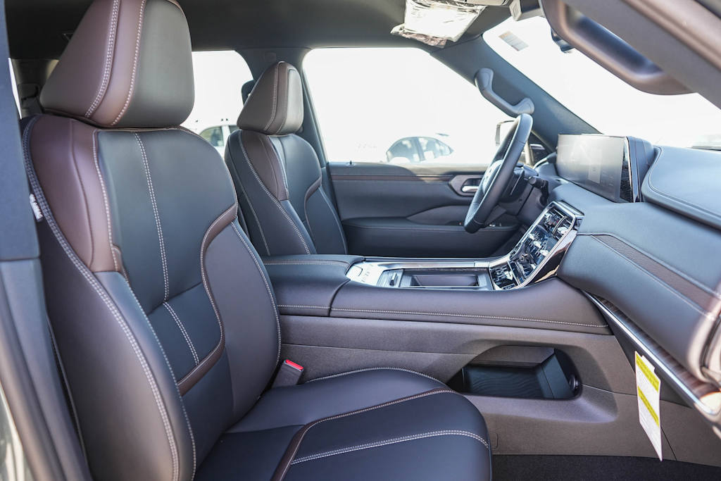 Thumbnail: 2026 Nissan Armada - 9