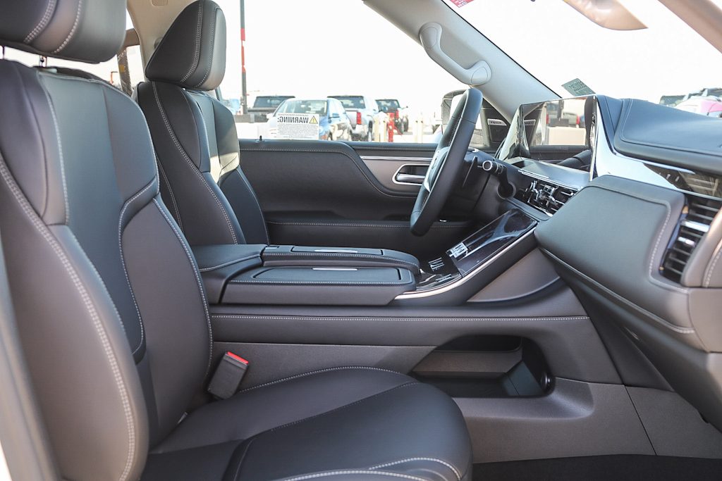 2025 INFINITI QX80 Pure 11