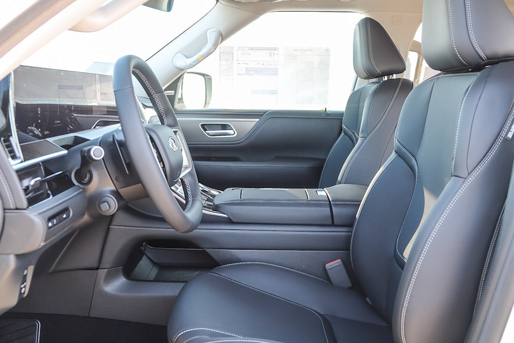 2025 INFINITI QX80 Pure 24