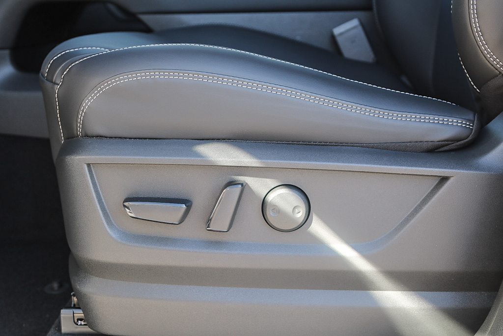 2025 INFINITI QX80 Pure 27