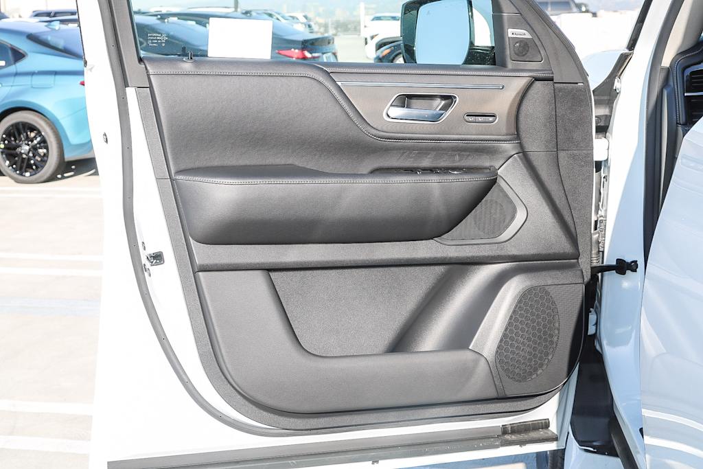 2025 INFINITI QX80 Pure 28