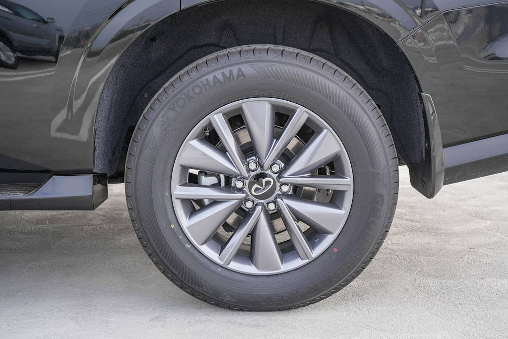 Thumbnail: 2026 INFINITI QX80 - 6