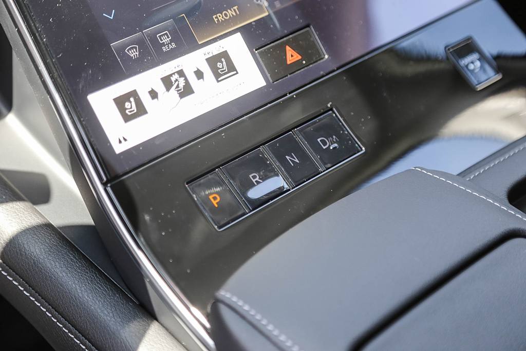 2025 INFINITI QX80 Pure 25