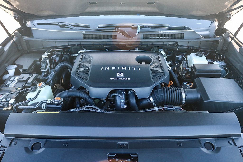 Thumbnail: 2026 INFINITI QX80 - 8