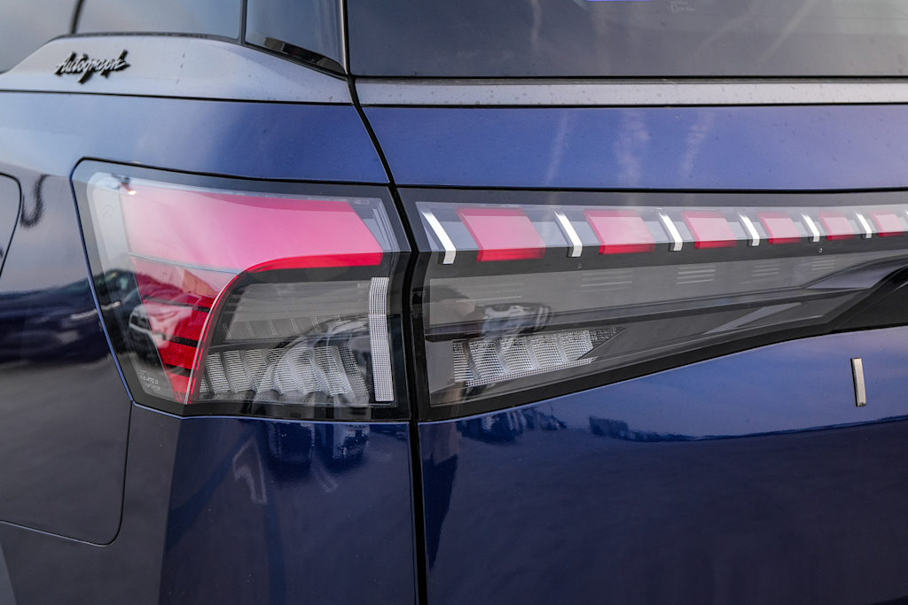 Thumbnail: 2026 INFINITI QX80 - 19