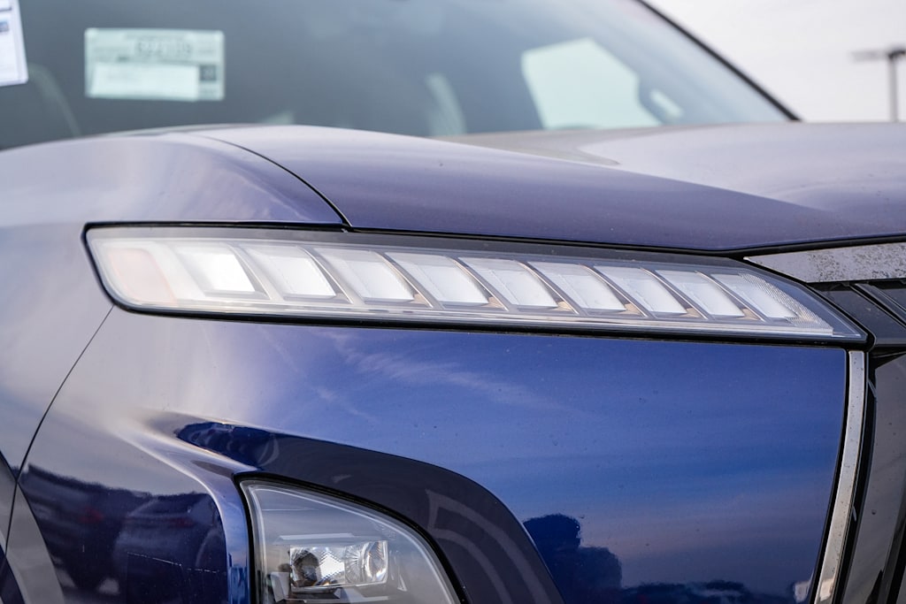 Thumbnail: 2026 INFINITI QX80 - 15