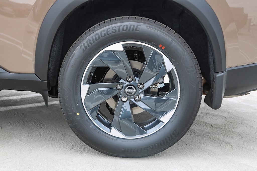 Thumbnail: 2025 Nissan Rogue - 33