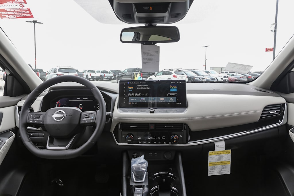Thumbnail: 2025 Nissan Rogue - 2