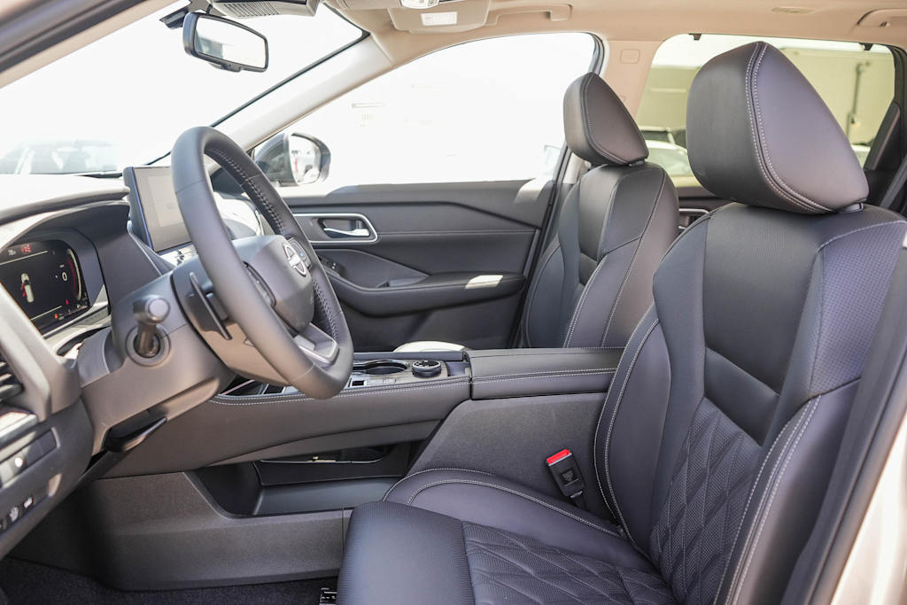 Thumbnail: 2026 Nissan Rogue - 10