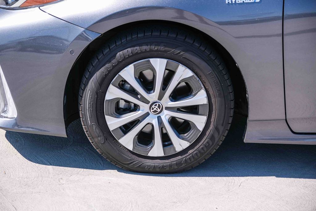 Thumbnail: 2021 Toyota Prius Prime - 20