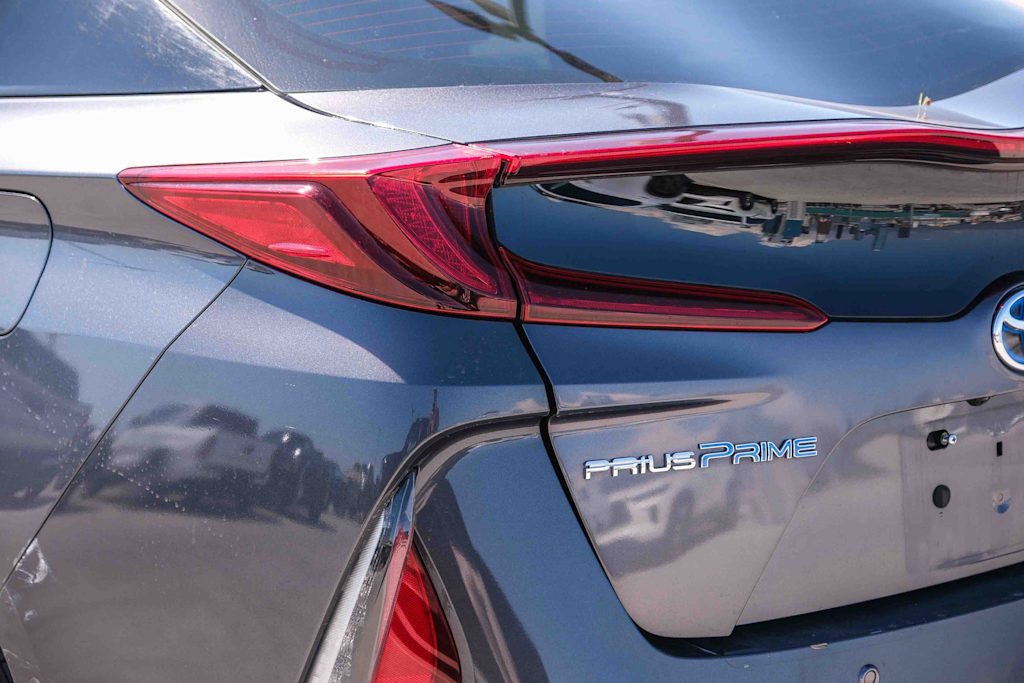 Thumbnail: 2021 Toyota Prius Prime - 18