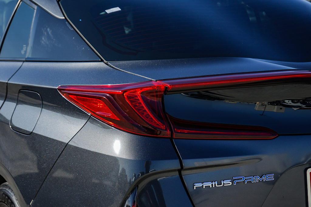 Thumbnail: 2021 Toyota Prius Prime - 21