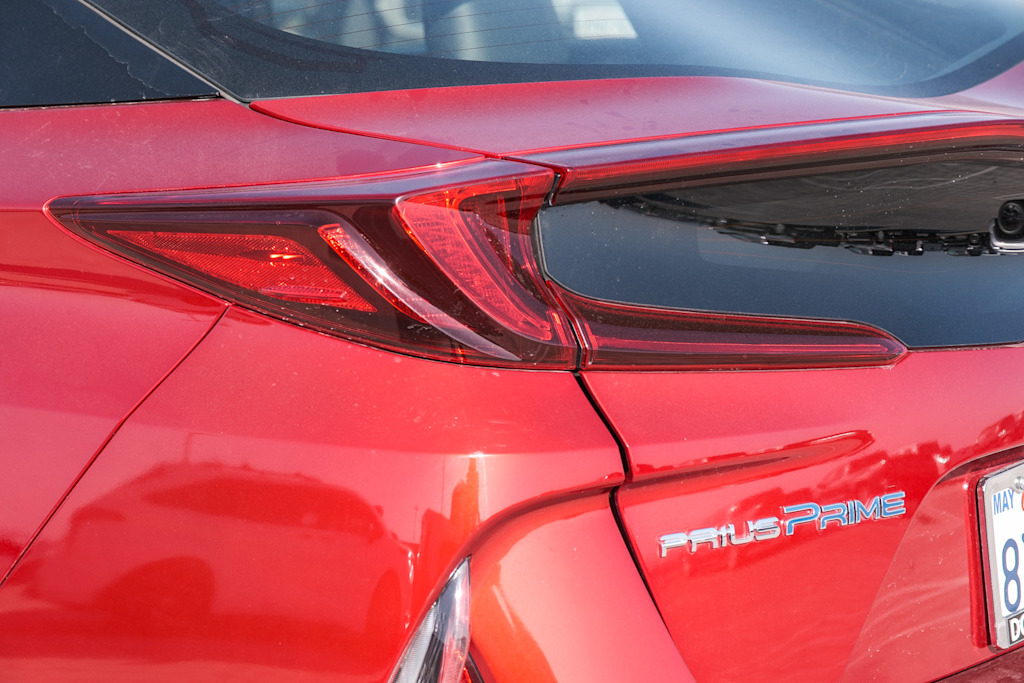 Thumbnail: 2017 Toyota Prius Prime - 15
