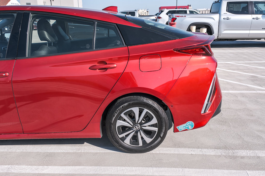 Thumbnail: 2017 Toyota Prius Prime - 6