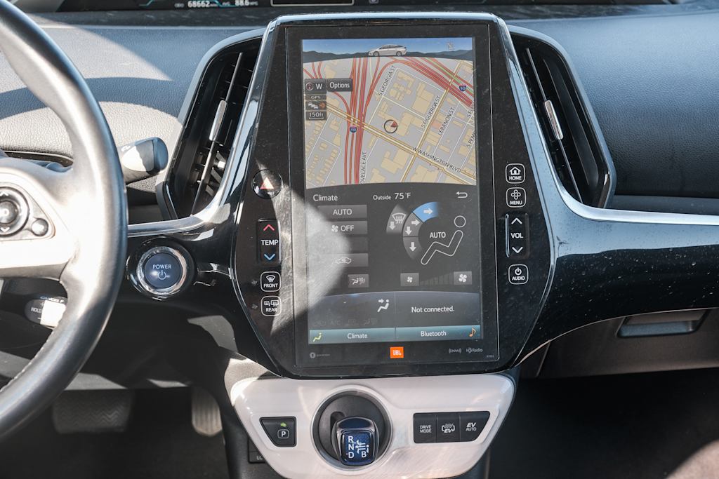 Thumbnail: 2017 Toyota Prius Prime - 11