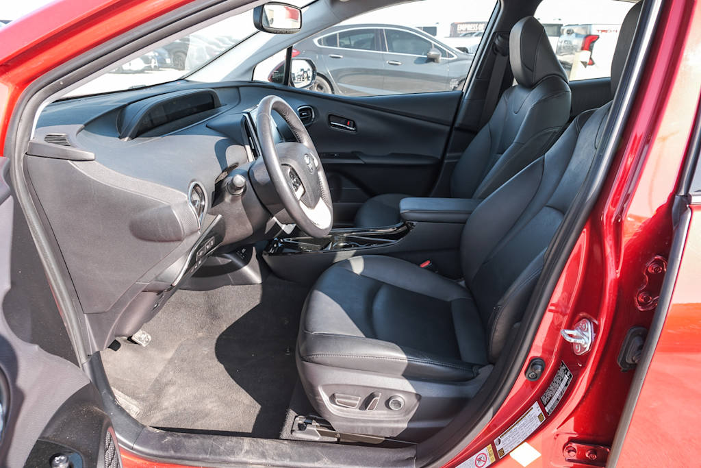 Thumbnail: 2017 Toyota Prius Prime - 9