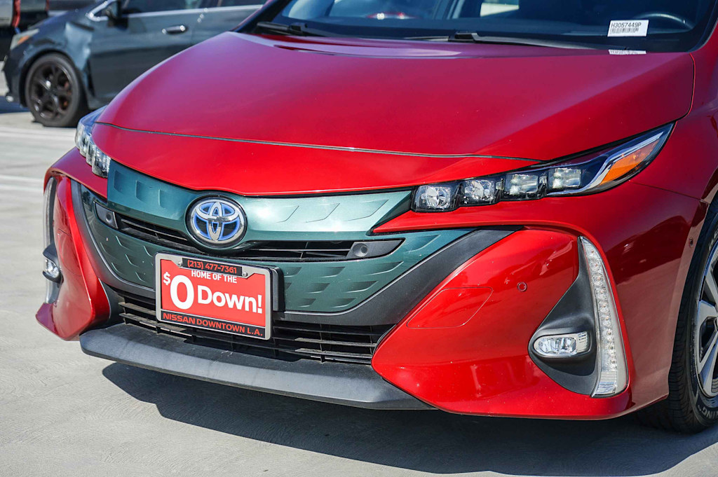 Thumbnail: 2017 Toyota Prius Prime - 18
