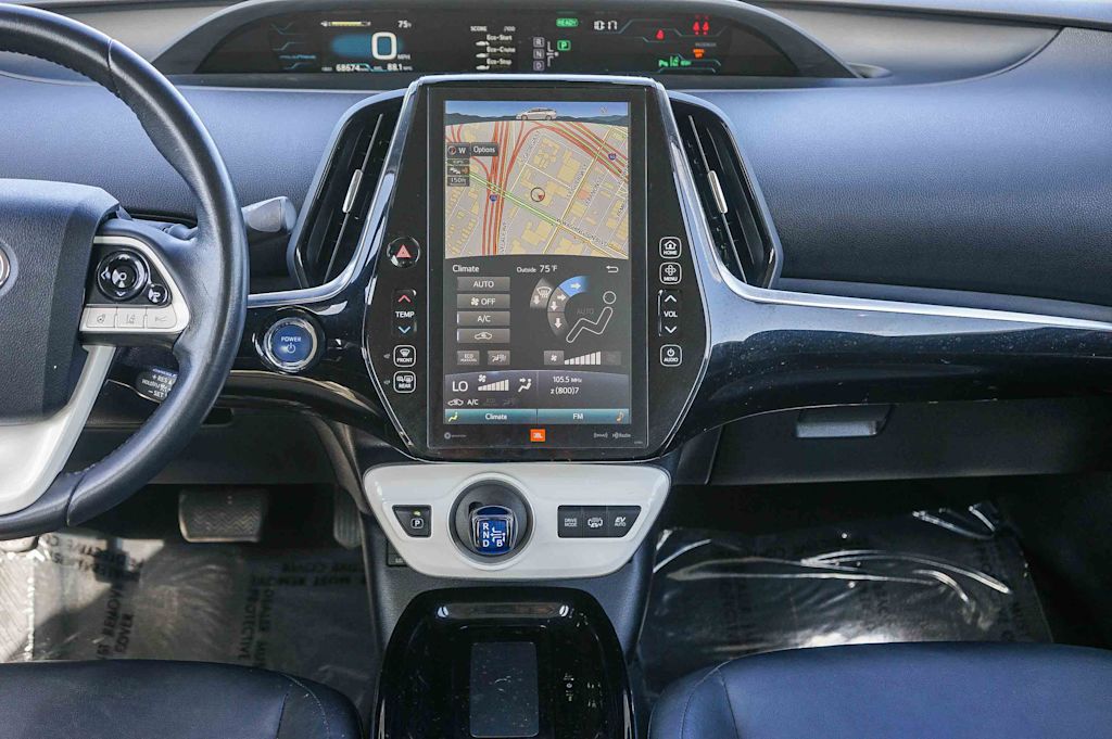 Thumbnail: 2017 Toyota Prius Prime - 9