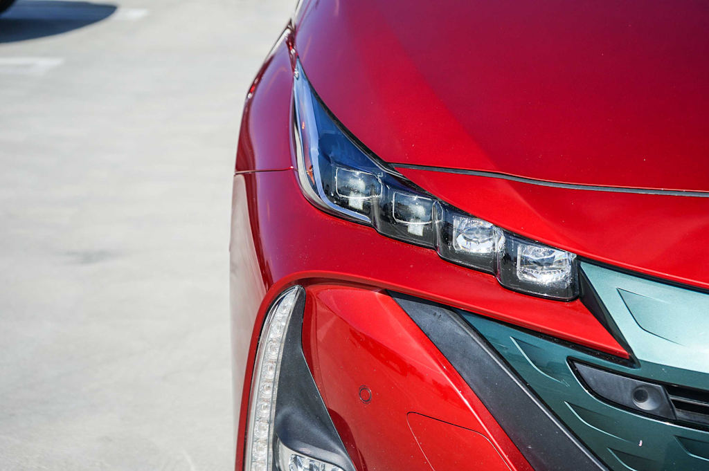 Thumbnail: 2017 Toyota Prius Prime - 6