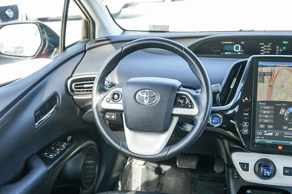 Thumbnail: 2017 Toyota Prius Prime - 13